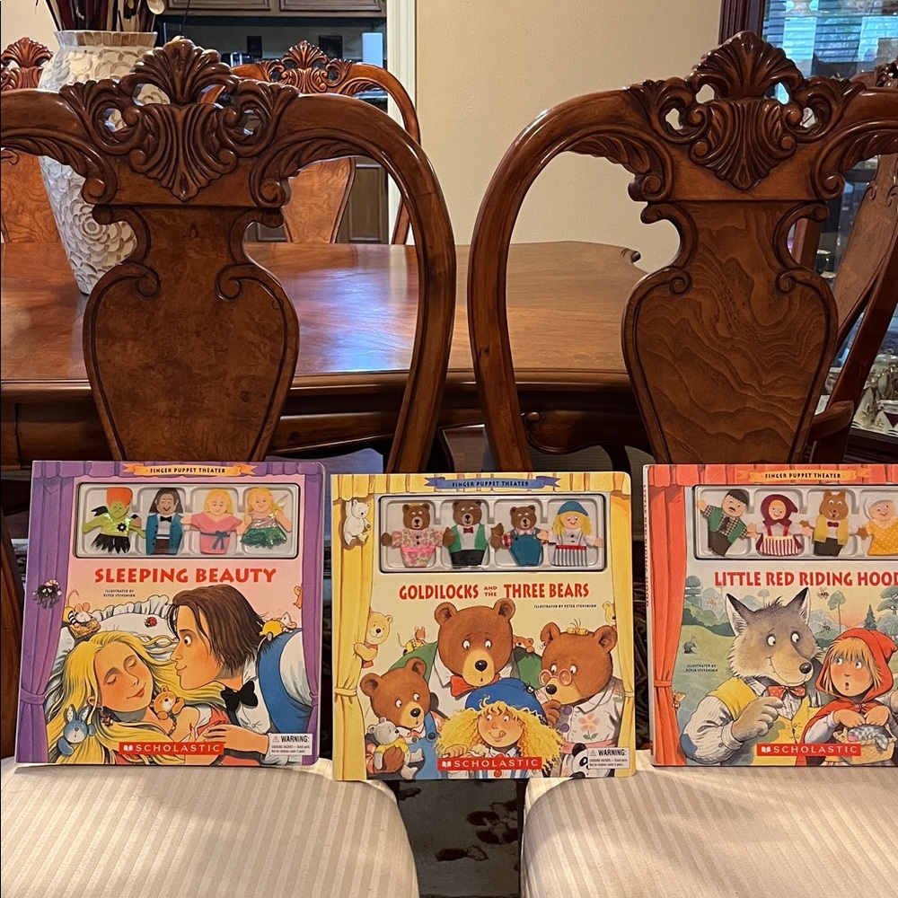 Rare Scholastic Children’s Finger Puppet books.